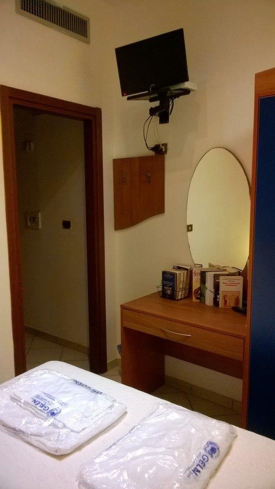 La Hotel Fiumicino
